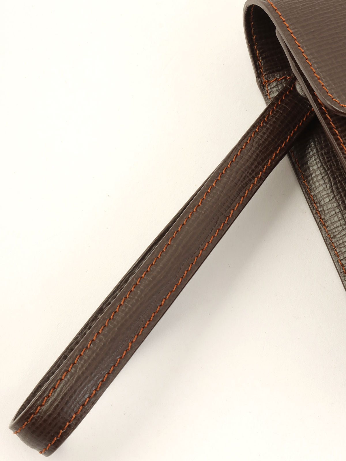 棕色Anagram压纹手拿包