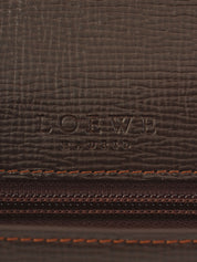 棕色Anagram压纹手拿包