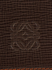 棕色Anagram压纹手拿包