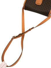 マカダムパターンロゴエンボスショルダーバッグ ブラウン