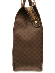 マカダムパターンロゴエンボストートバッグ ブラウン