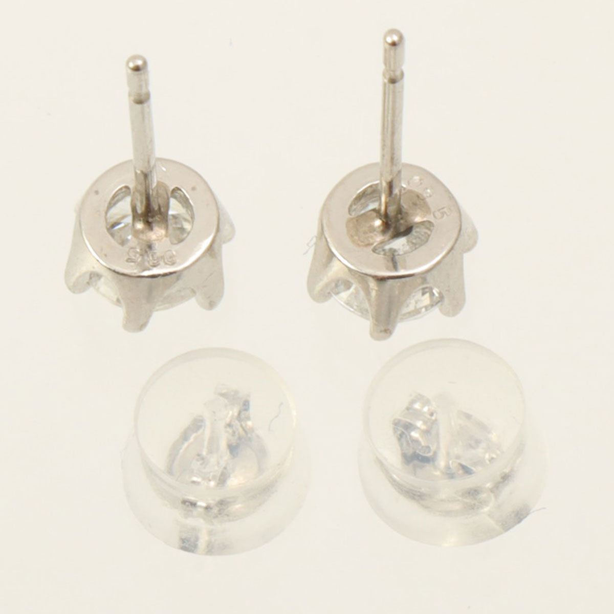 Pt900 プラチナダイヤモンドピアス シルバー