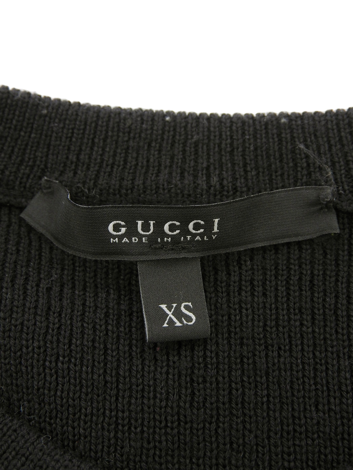 Belt Design Logo Buckle Short Sleeve Knit Top in Black
