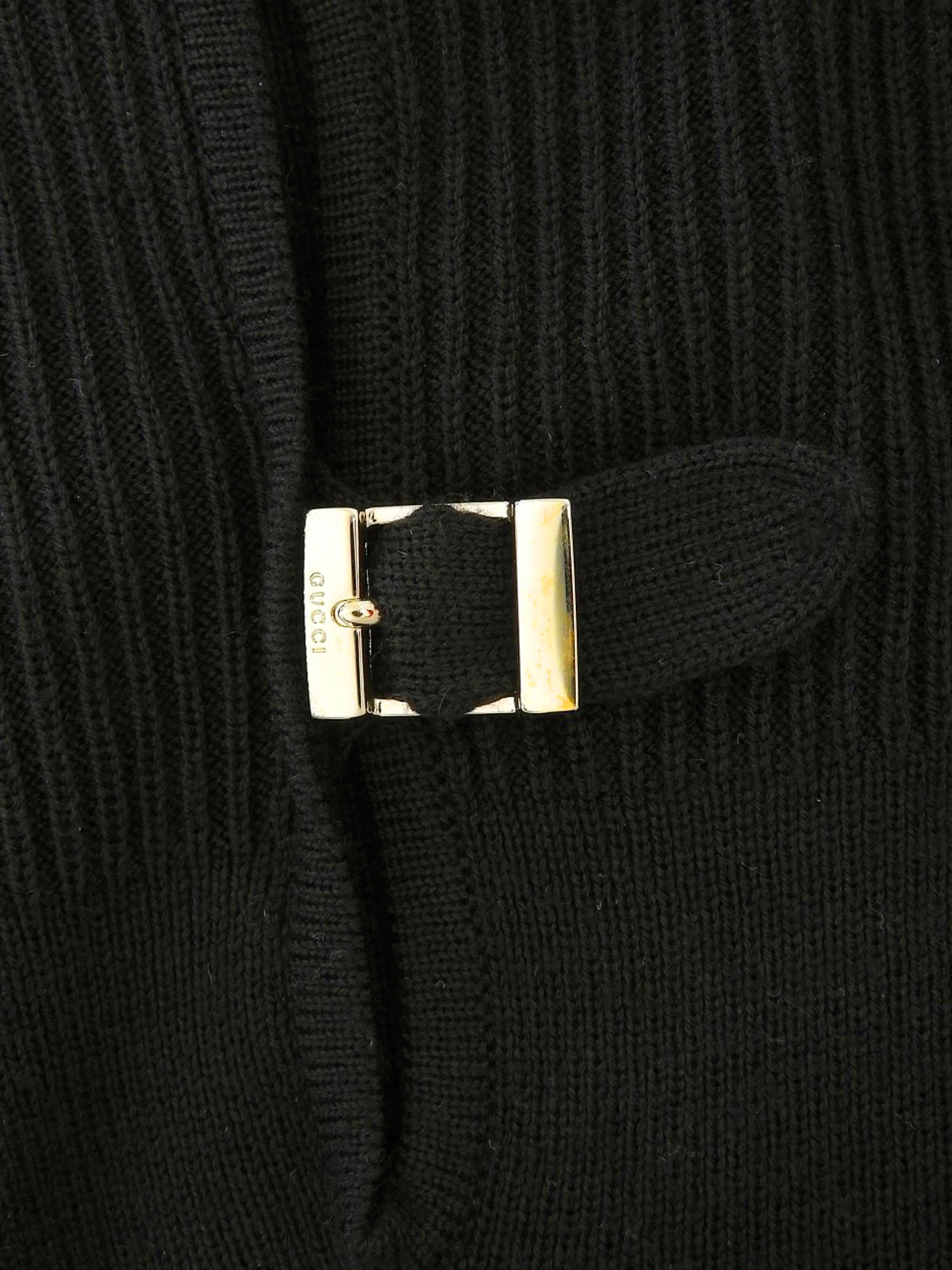 Belt Design Logo Buckle Short Sleeve Knit Top in Black