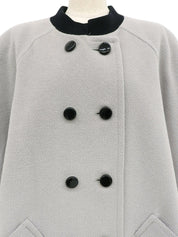 灰/黑色双色双排扣无领大衣