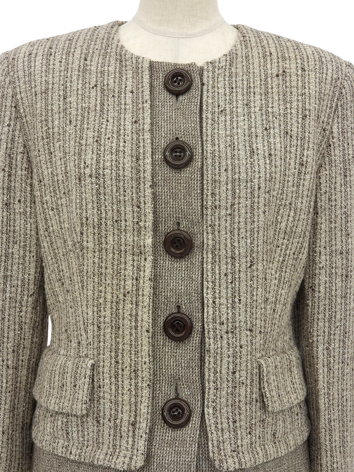 Tweed collarless jacket in beige/brown