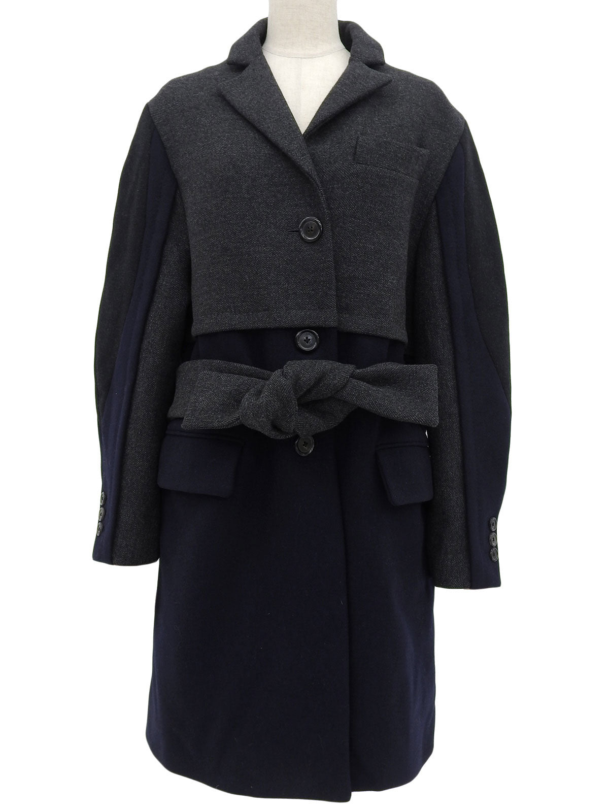 Wool logo button design long coat in gray/navy