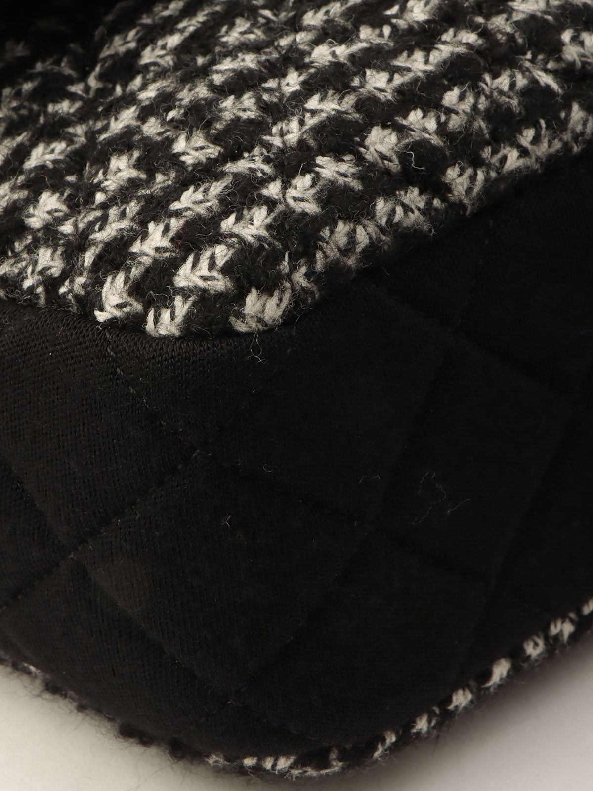 2014-era Cotton Tweed Combo CC Turnlock Chain Shoulder Bag Black/Gray