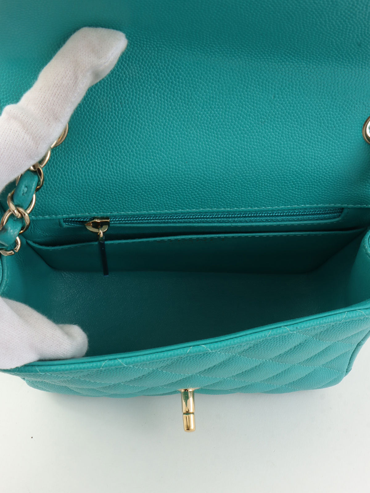 2016年頃製 キャビアスキンクラシックフラップチェーンバッグミニ ターコイズ