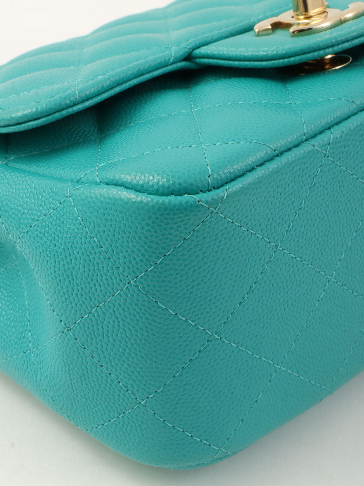 2016年頃製 キャビアスキンクラシックフラップチェーンバッグミニ ターコイズ