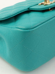 2016年頃製 キャビアスキンクラシックフラップチェーンバッグミニ ターコイズ