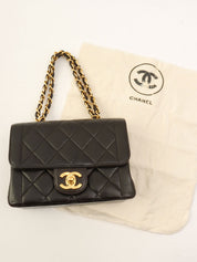 Around 1995 Made CC Turn-lock Chain Bag Black