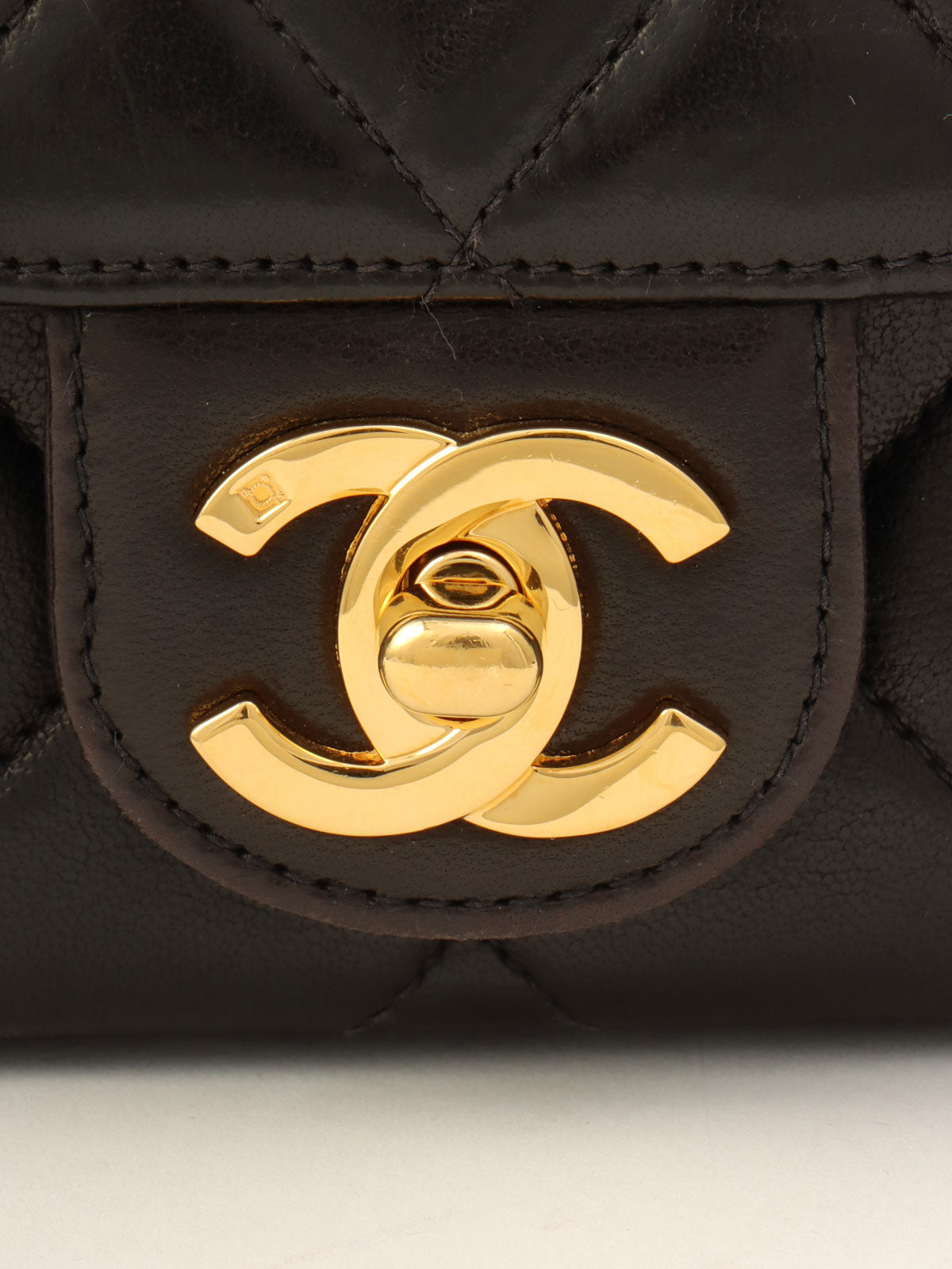 Around 1995 Made CC Turn-lock Chain Bag Black