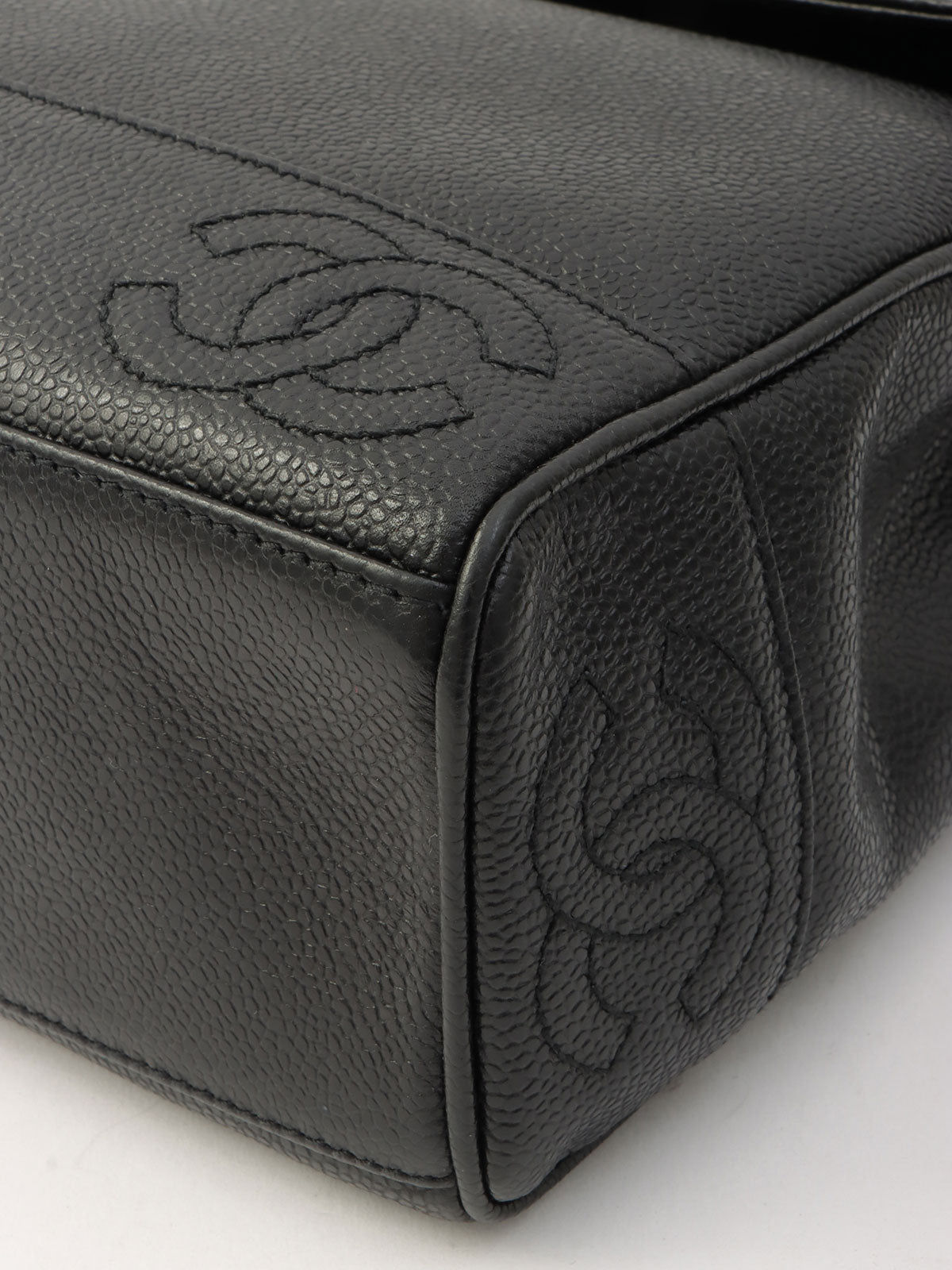 circa 1997 Caviar Skin CC Turn-Lock Shoulder Bag, Black