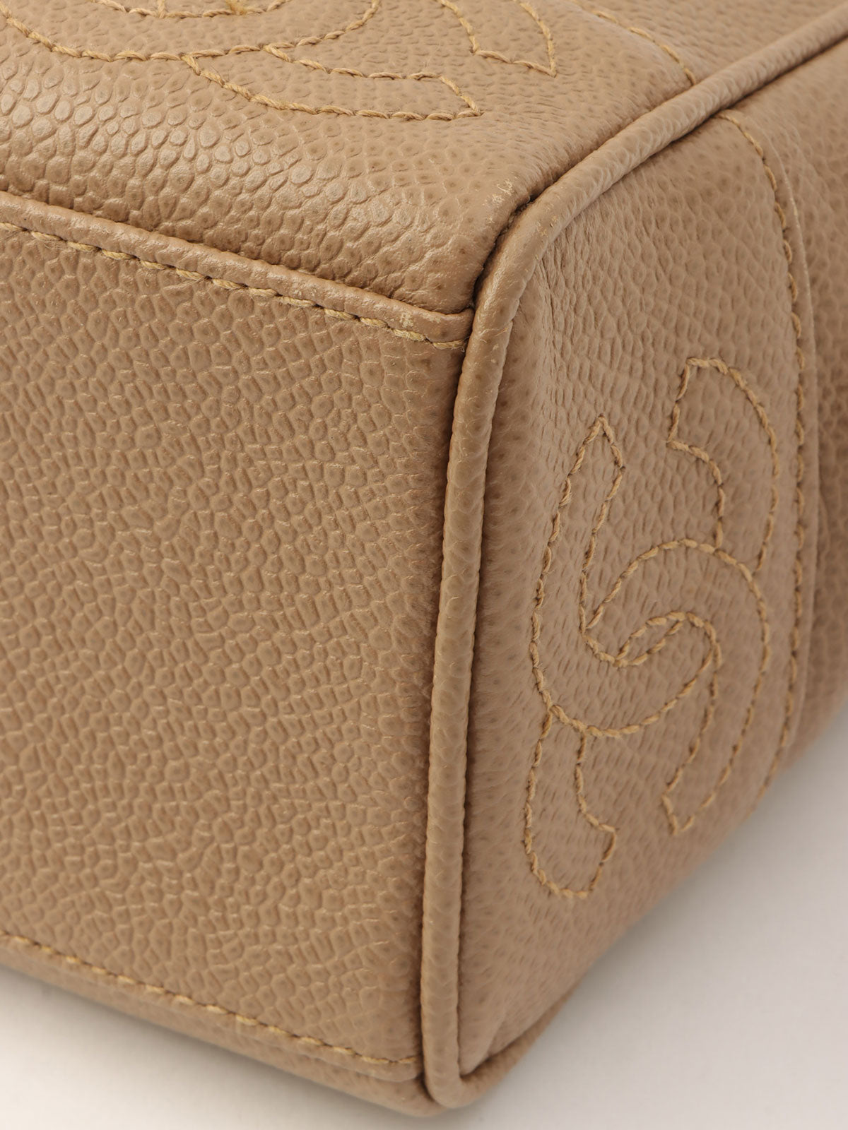 Circa 1997 Caviar Skin 6CC Mark Stitch Shoulder Bag, Beige