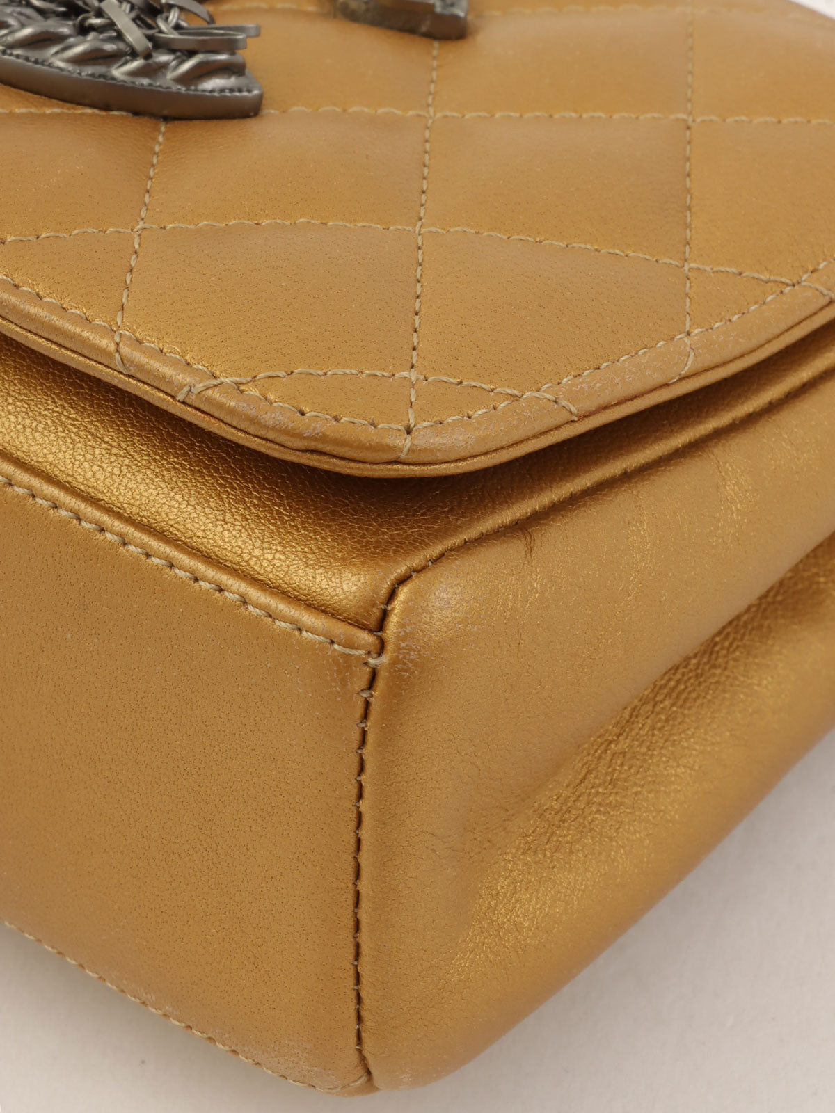 2009 CC mark plate chain shoulder bag in gold