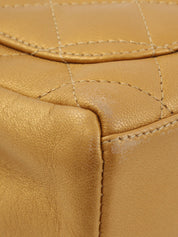 2009 年 CC 标志牌链条单肩包，金色