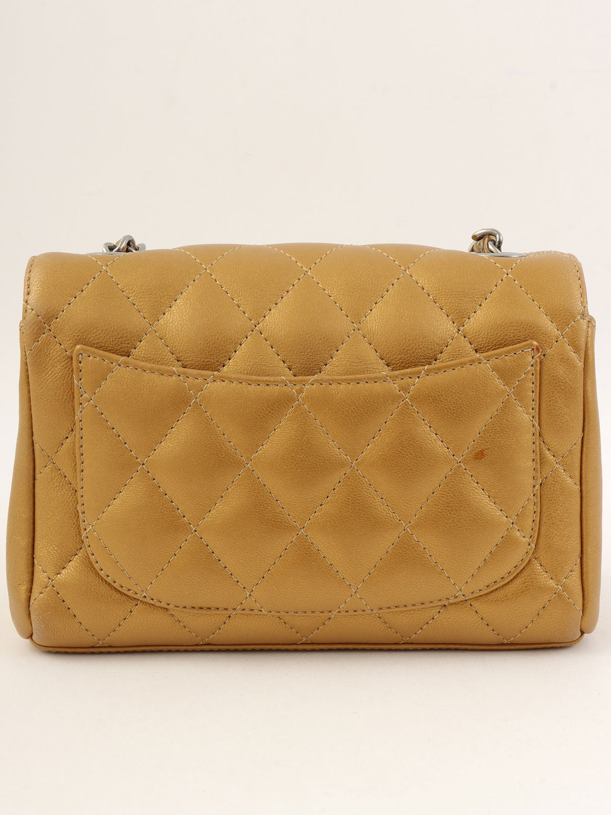 2009 CC mark plate chain shoulder bag in gold