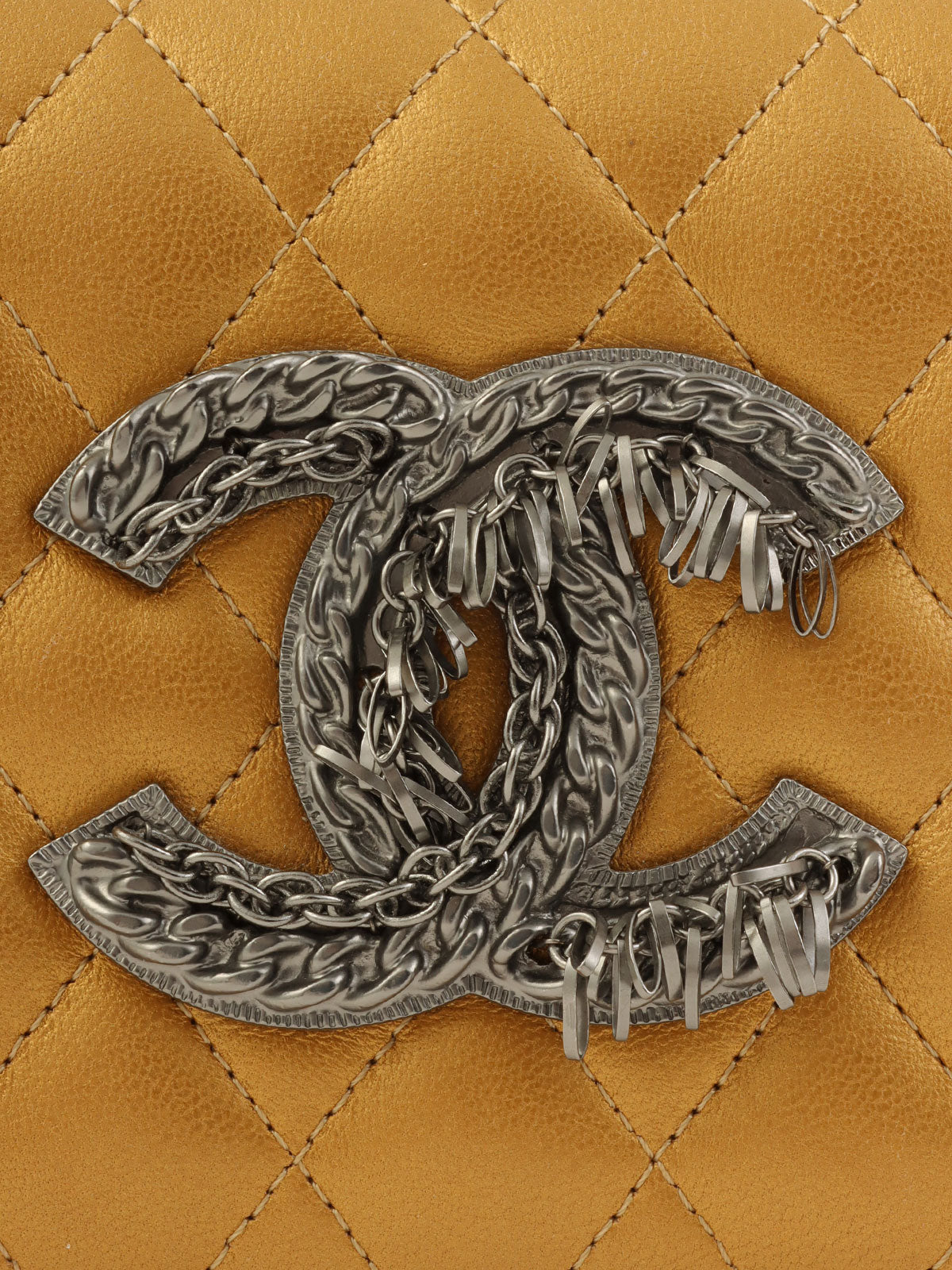 2009 CC mark plate chain shoulder bag in gold