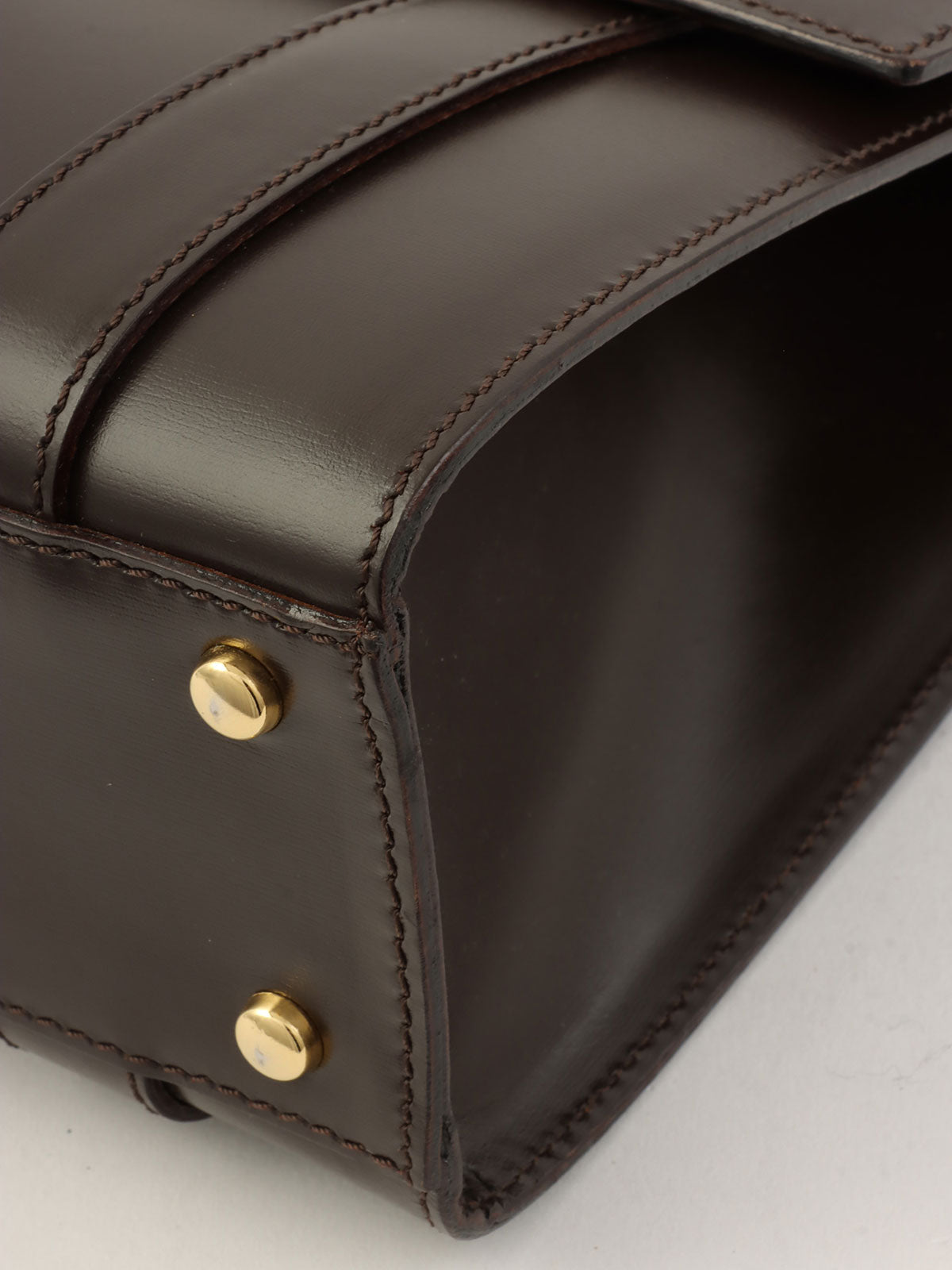 スターモチーフラウンドロゴプレートハンドバッグ ブラウン