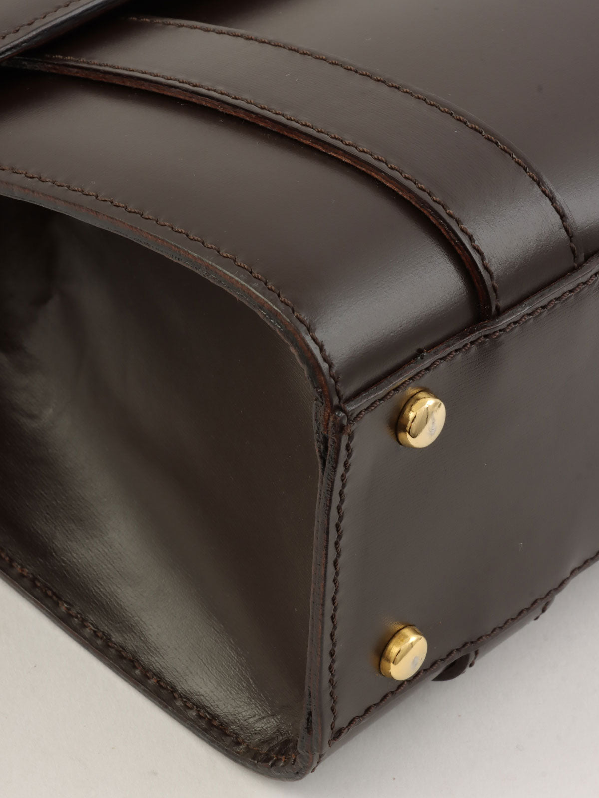 スターモチーフラウンドロゴプレートハンドバッグ ブラウン