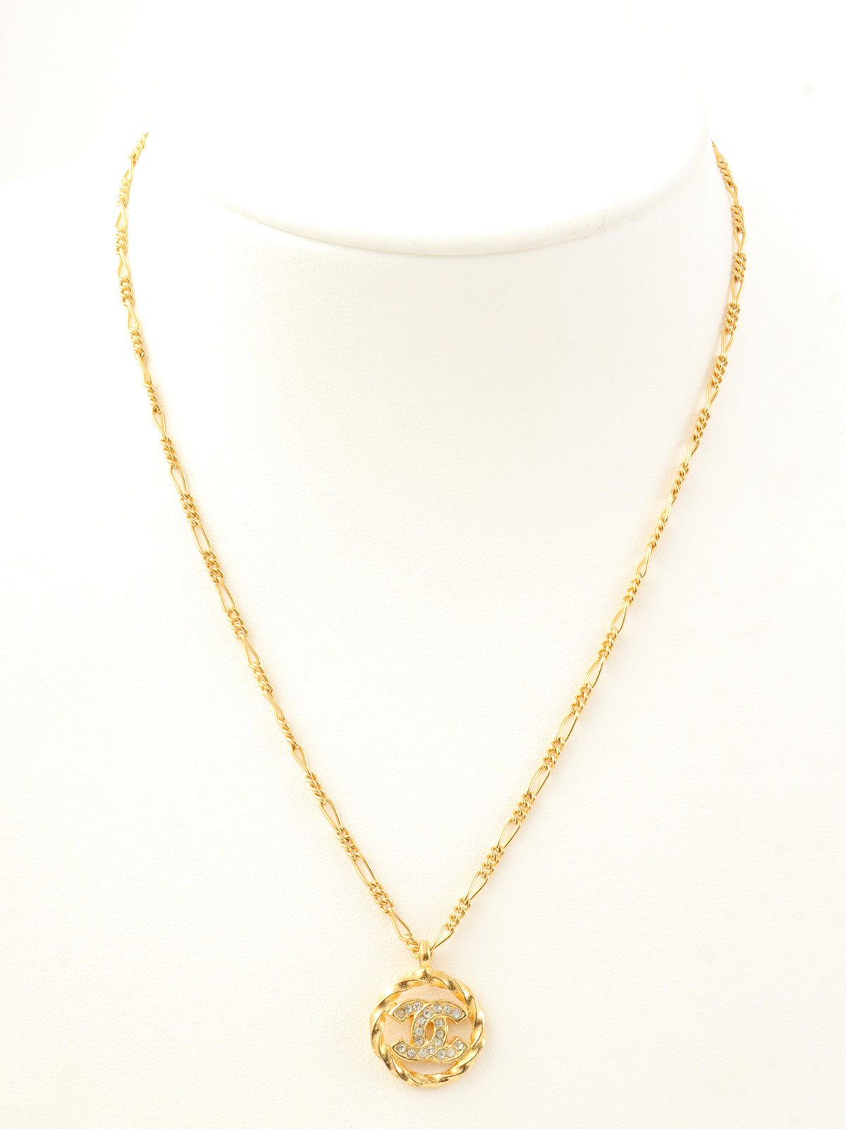 Circle Rhinestone CC Mark Necklace Gold