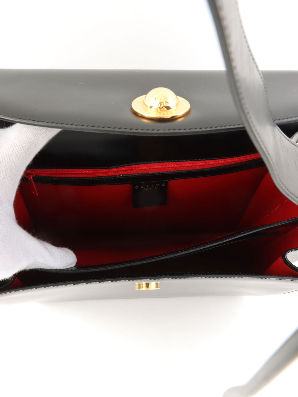 Star Motif Round Logo Plate Shoulder Bag Black