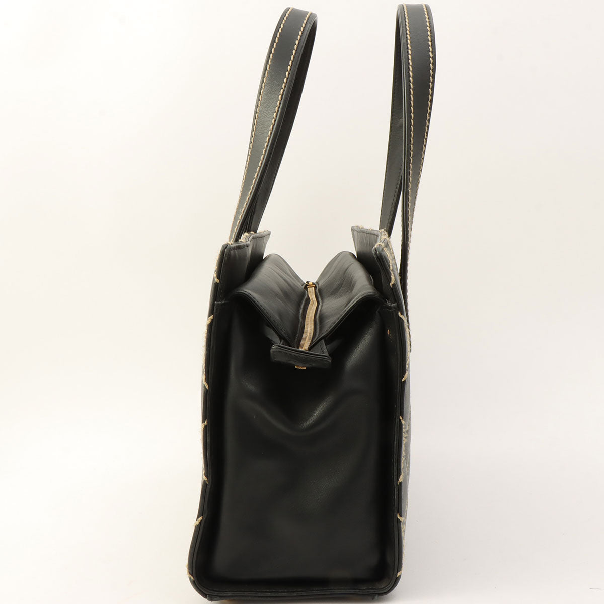 2004 Wild Stitch CC Mark Plate Handbag Black
