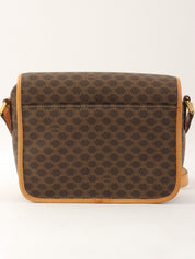 マカダムパターンロゴプレートショルダーバッグ ブラウン