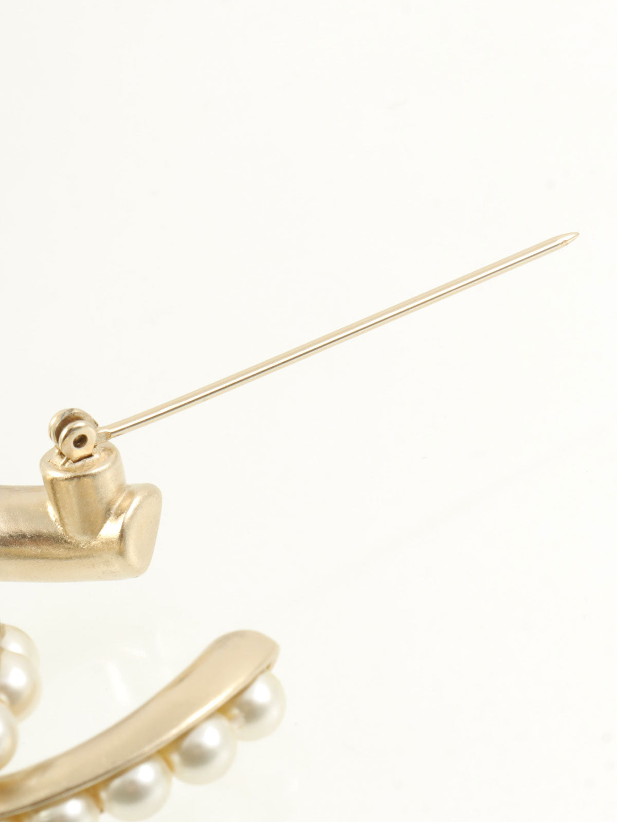 CCマークフェイクパールブローチ シャンパンゴールド/ホワイト