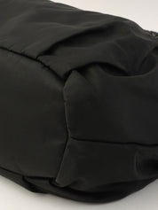 黑色尼龙Logo铭牌缎带手提包