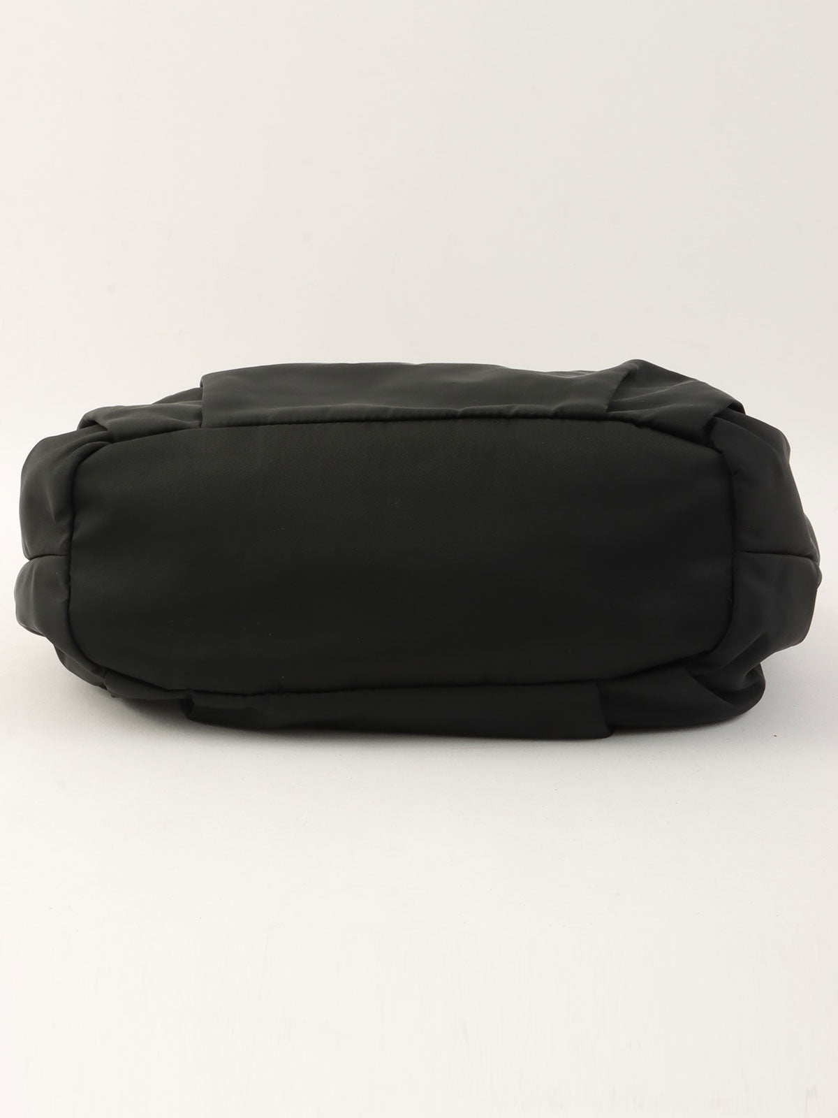 黑色尼龙Logo铭牌缎带手提包