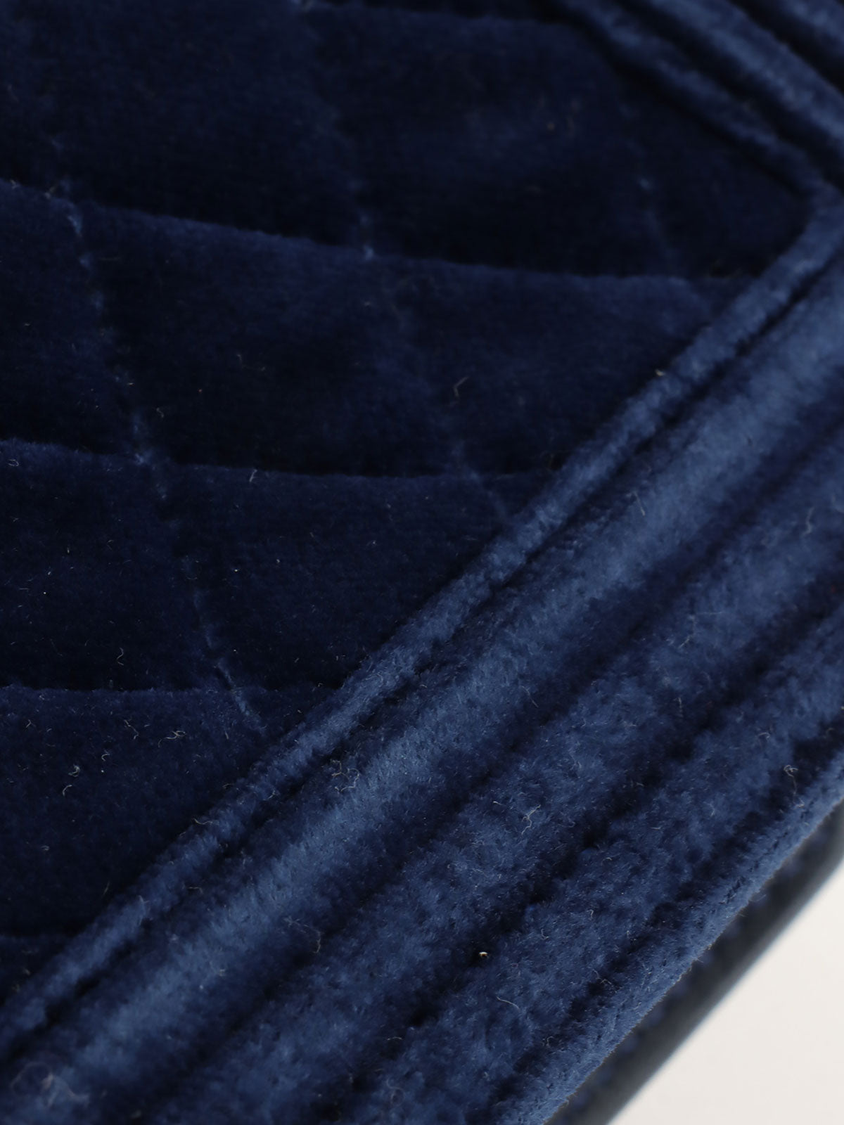 2013年頃製 ベルベットボーイシャネルチェーンショルダーバッグミニ ネイビー