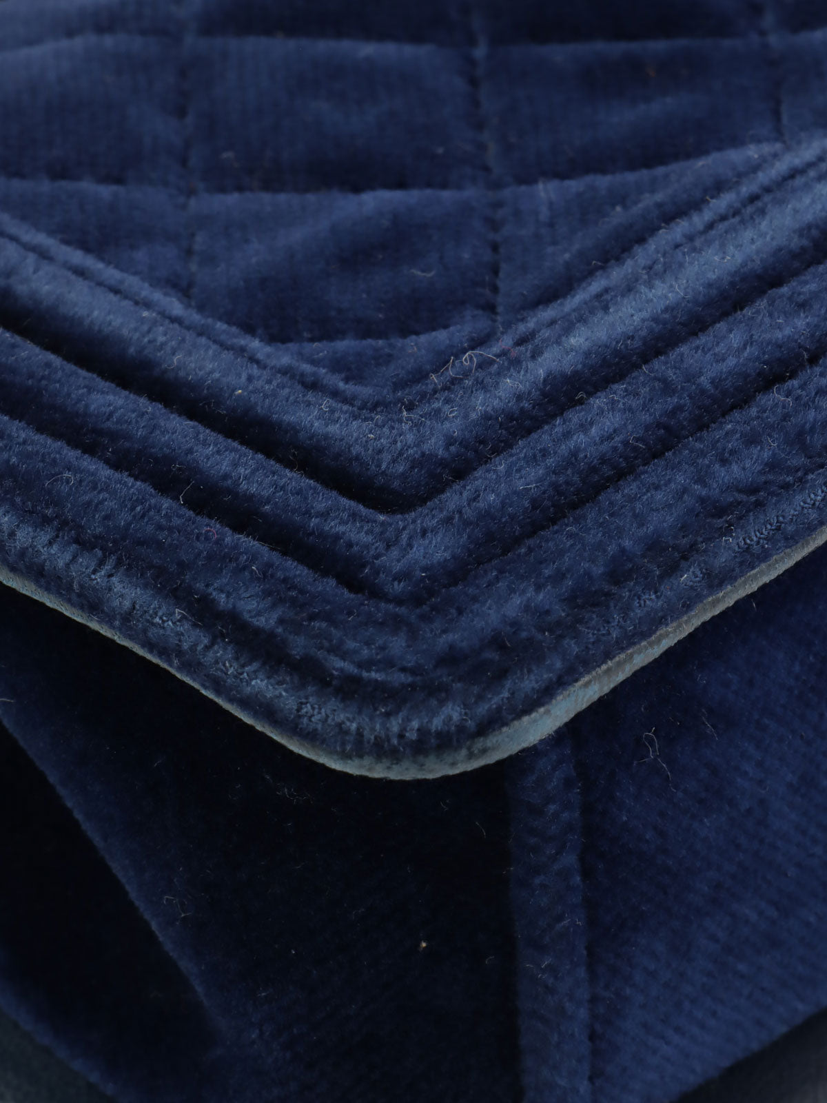 2013年頃製 ベルベットボーイシャネルチェーンショルダーバッグミニ ネイビー