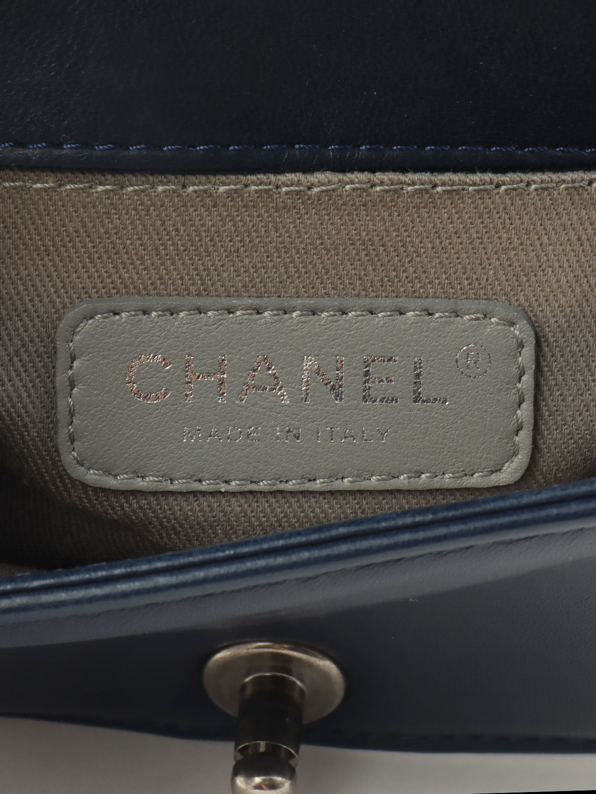 2013年頃製 ベルベットボーイシャネルチェーンショルダーバッグミニ ネイビー