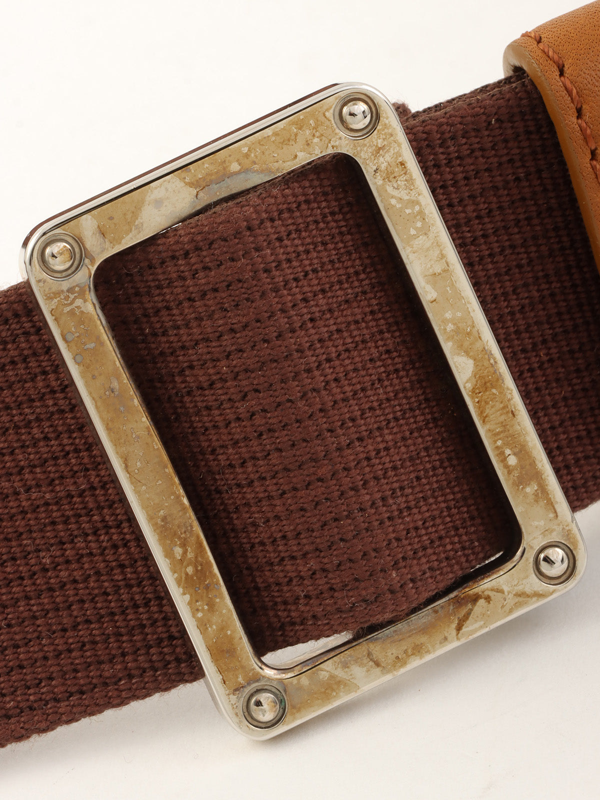 スエードアナグラムショルダーバッグ ブラウン