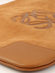 スエードアナグラムショルダーバッグ ブラウン