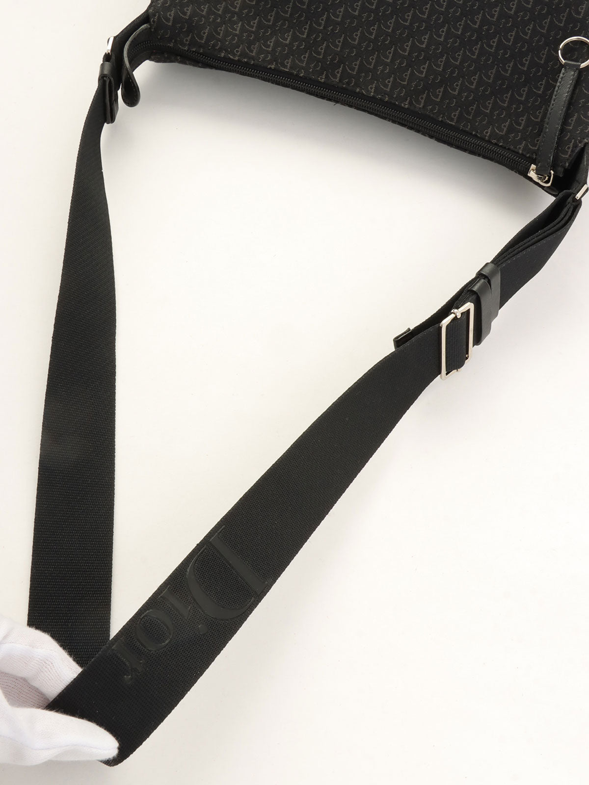 Trotter Pattern Shoulder Bag in Black