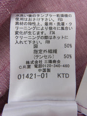 洋红色荷叶边短袖衬衫