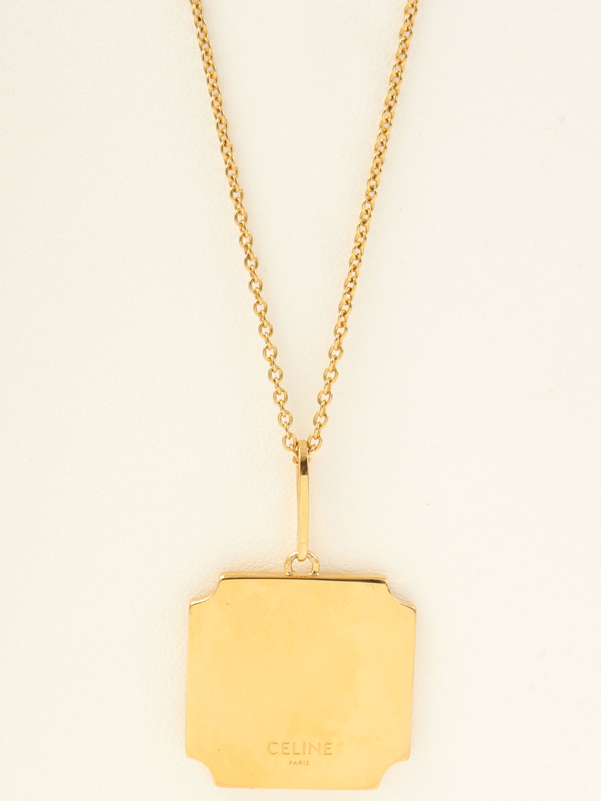 Macadam Plate Necklace Gold