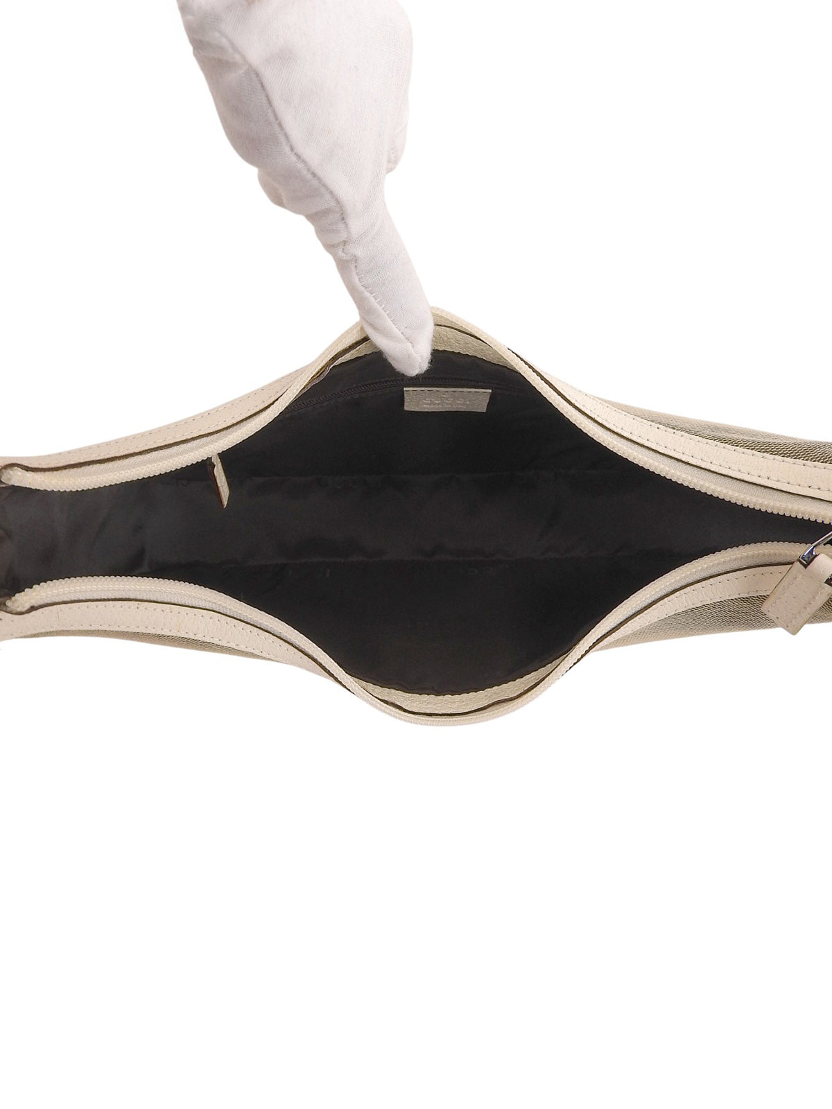 ロゴプレートチェーンショルダーバッグ ベージュ