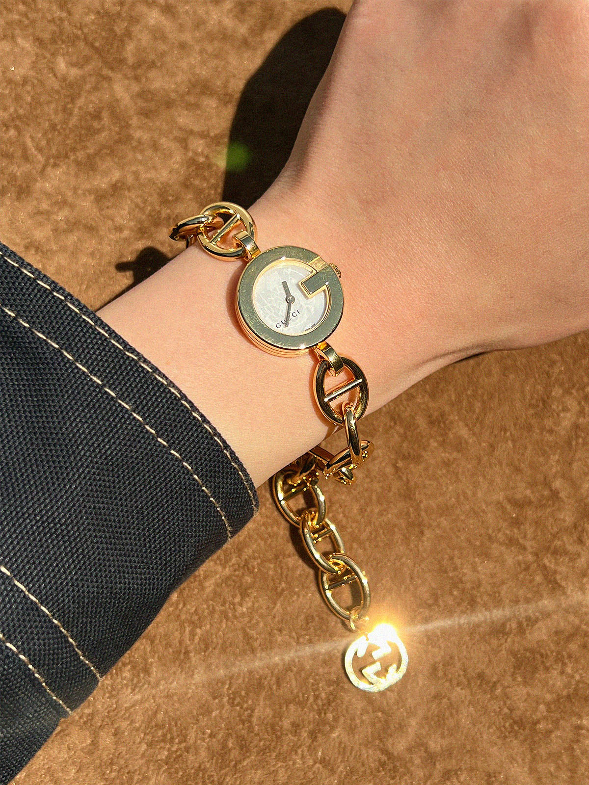 G Charm Watch Gold/White
