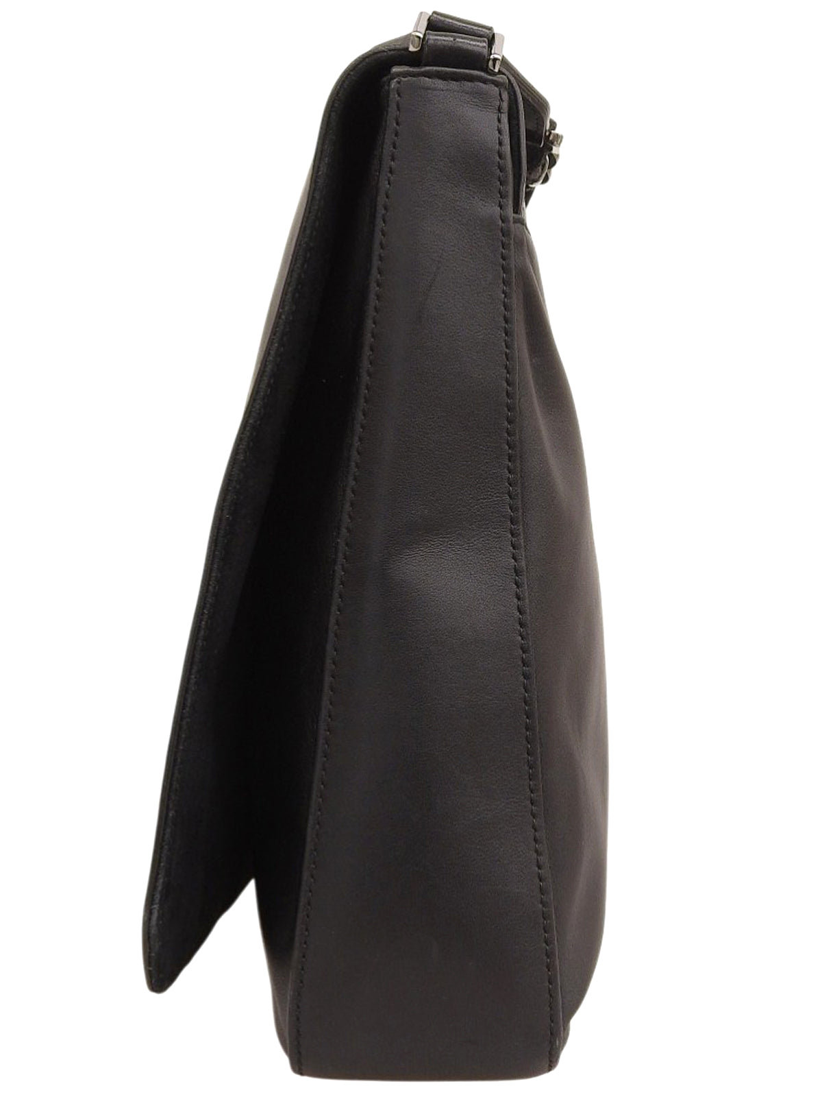 黑色街头时尚单肩包