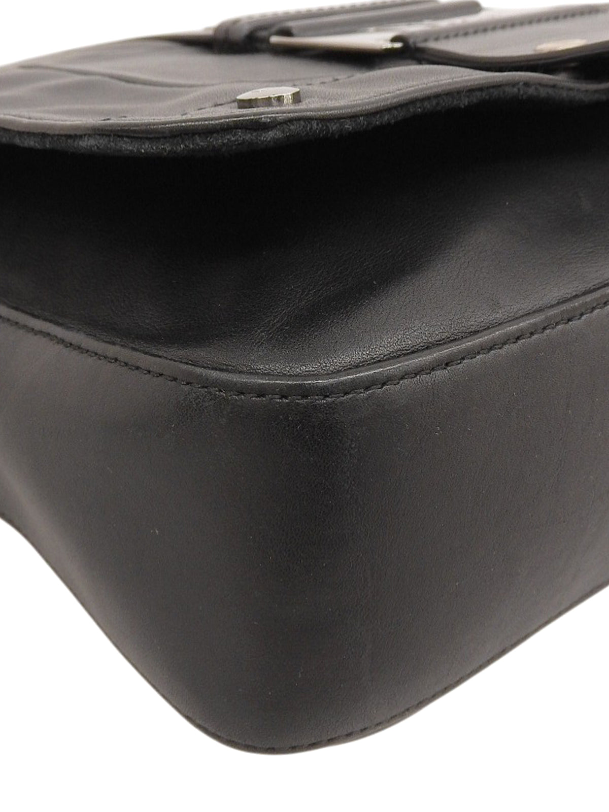 黑色街头时尚单肩包