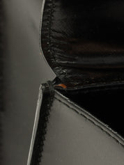 黑色Logo铭牌双盖手提包