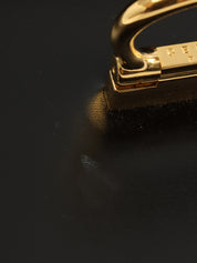 黑色Logo铭牌双盖手提包