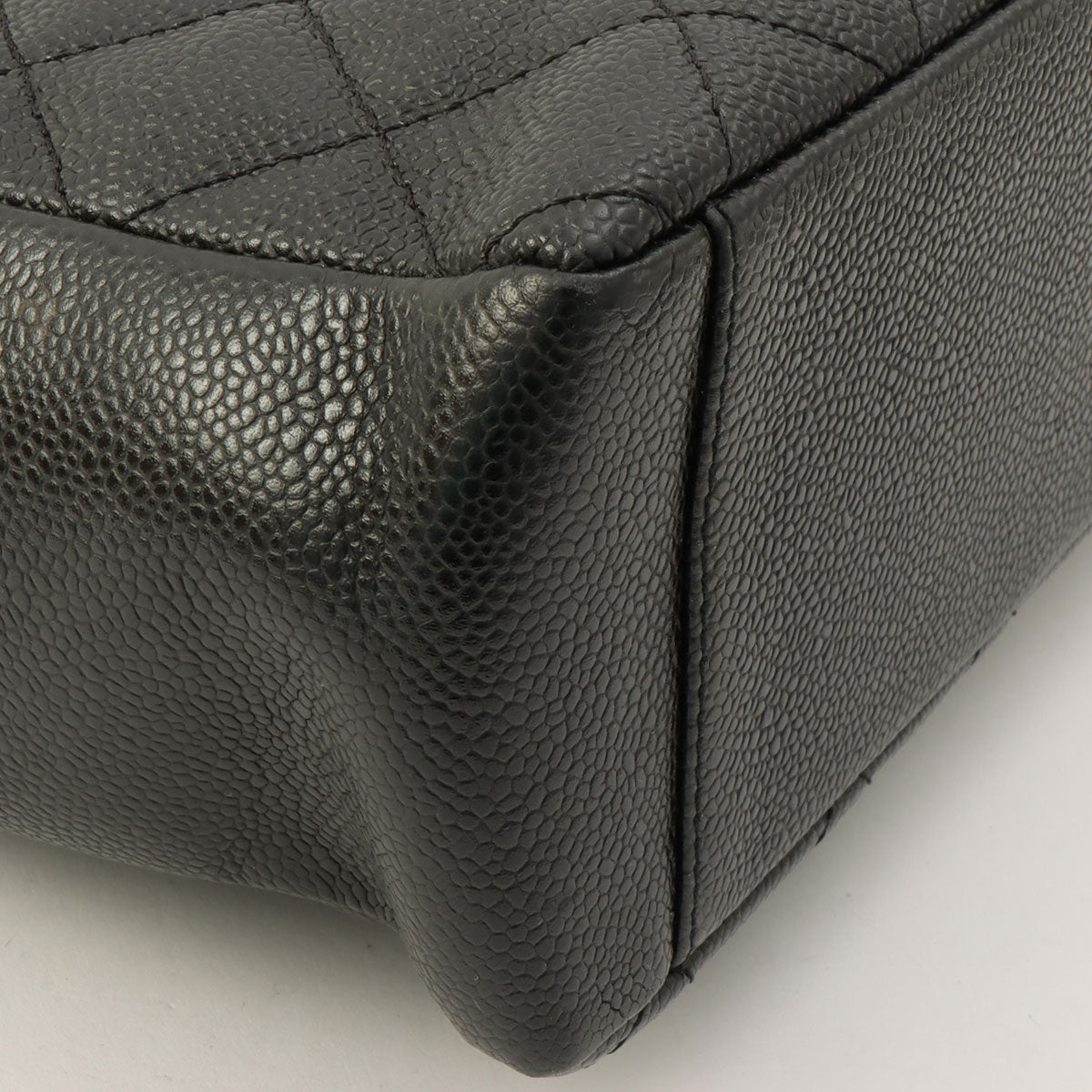Circa 2003 Caviar Skin CC Mark Stitch Chain Tote Bag Black