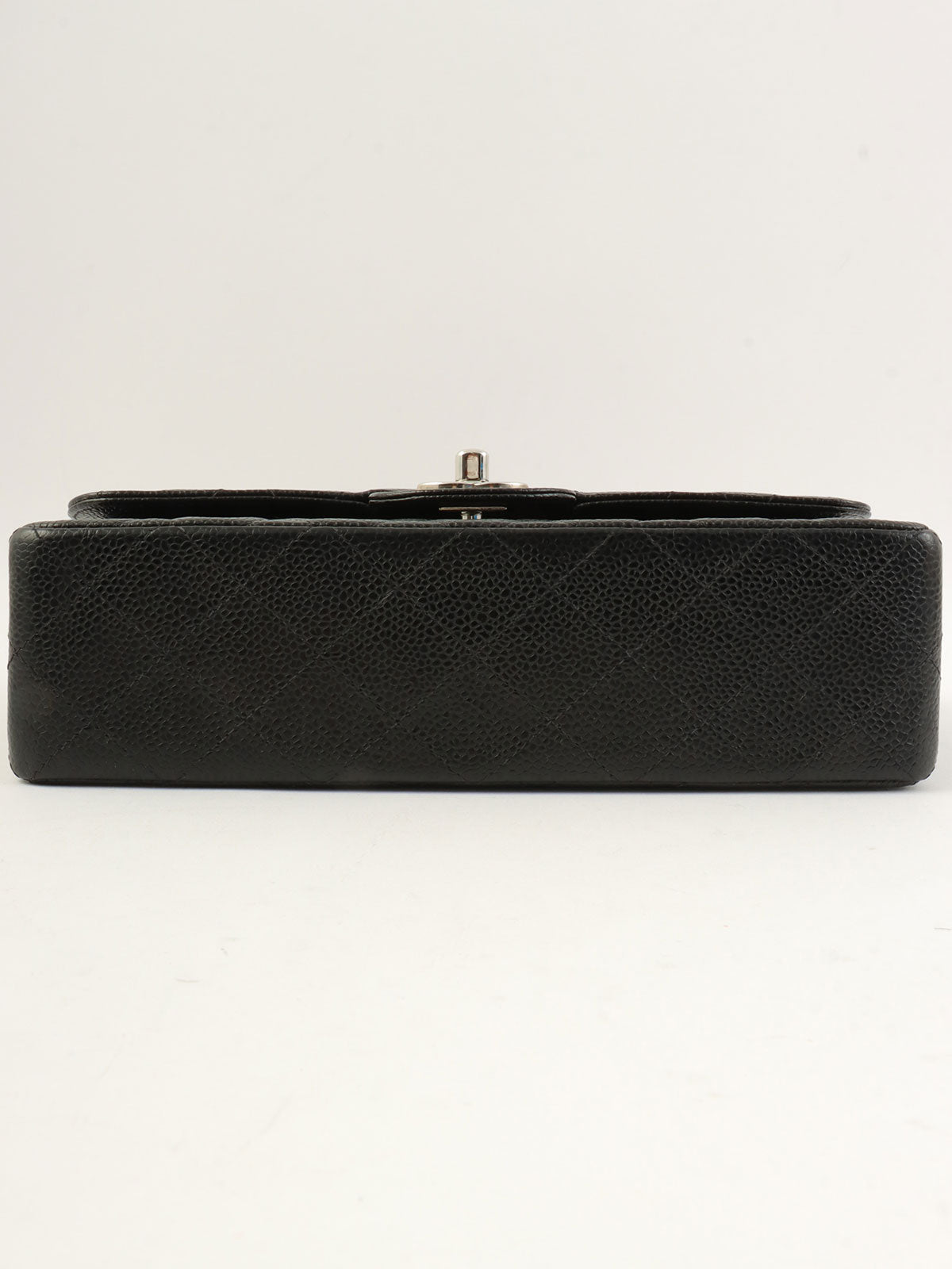 2000 Caviar Skin Classic Flap Chain Bag 23cm Black