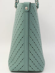 2016年頃製 パンチングキャビアスキントートバッグ ブルーグリーン