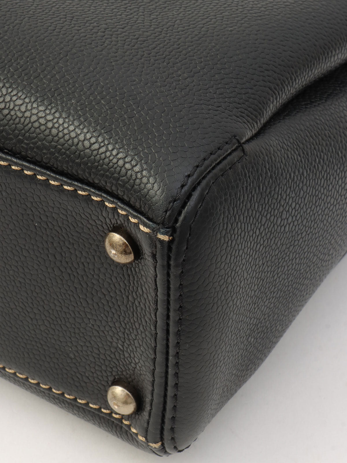 2001年頃製 キャビアスキンワイルドステッチCCマークプレートハンドバッグ ブラック